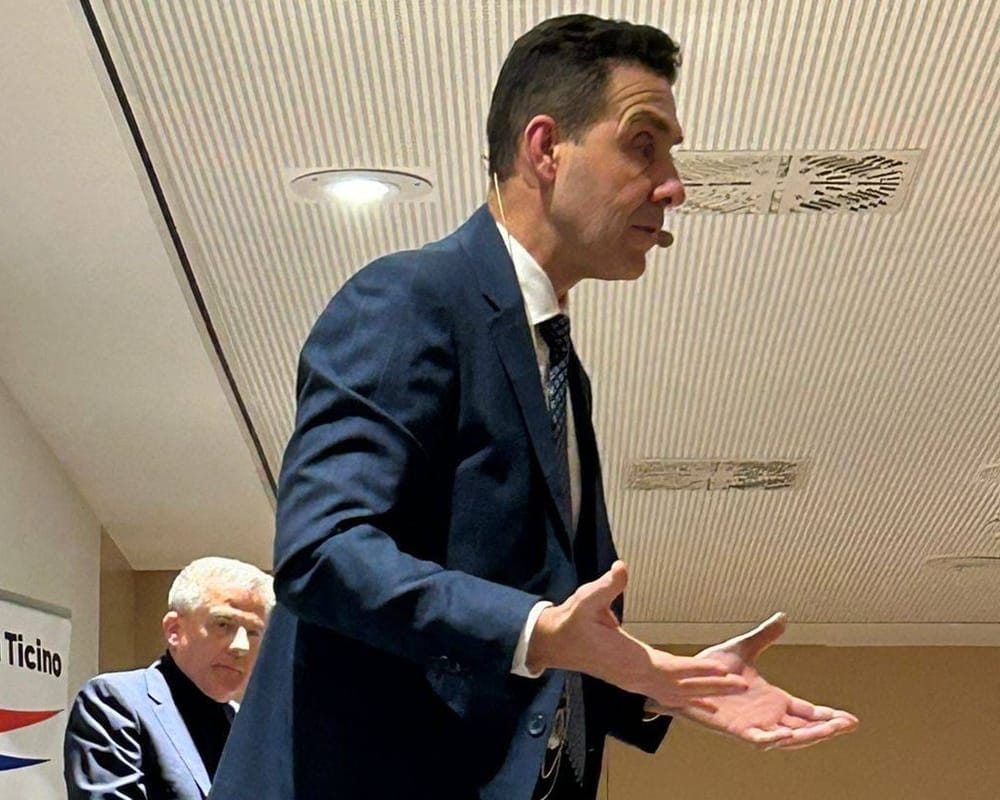 Vannacci rifiuta dimissioni: "I voti sono miei!"