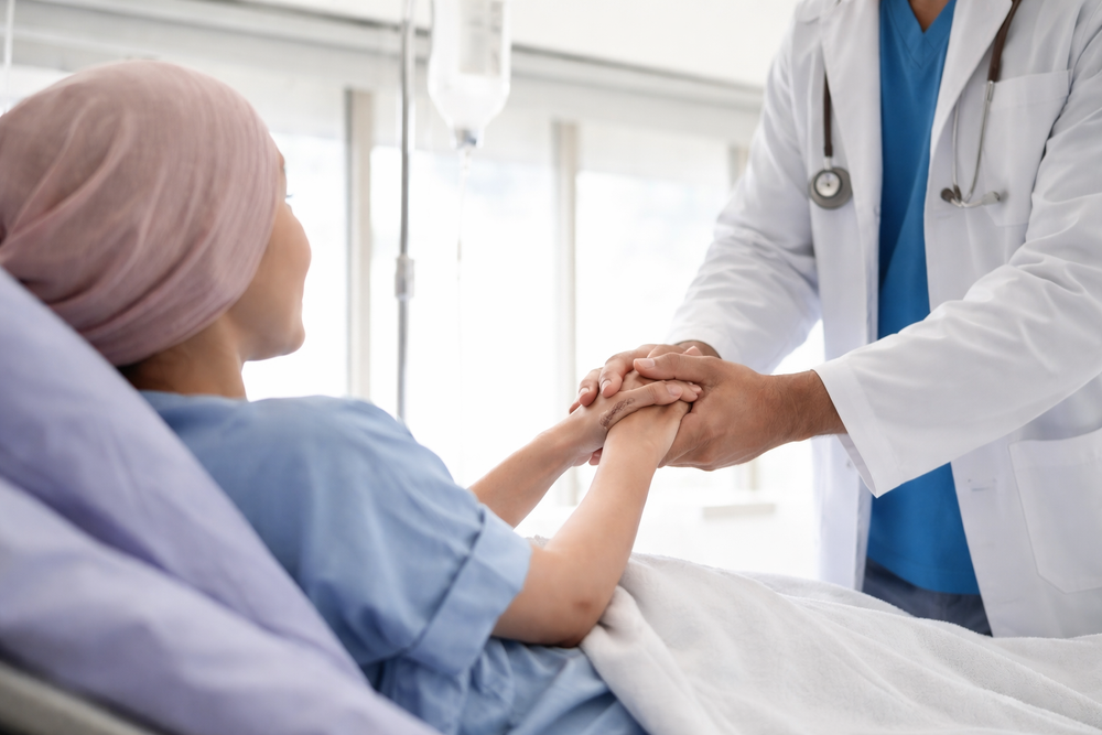 Oncologi, il 50% del tempo rubato dalla burocrazia: "Separare clinica e amministrazione"