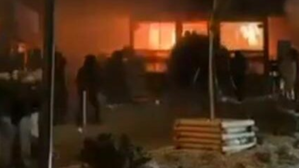 Strage Crans-Montana, cinque nuovi indagati: tra loro anche il sindaco Nicolas Féraud