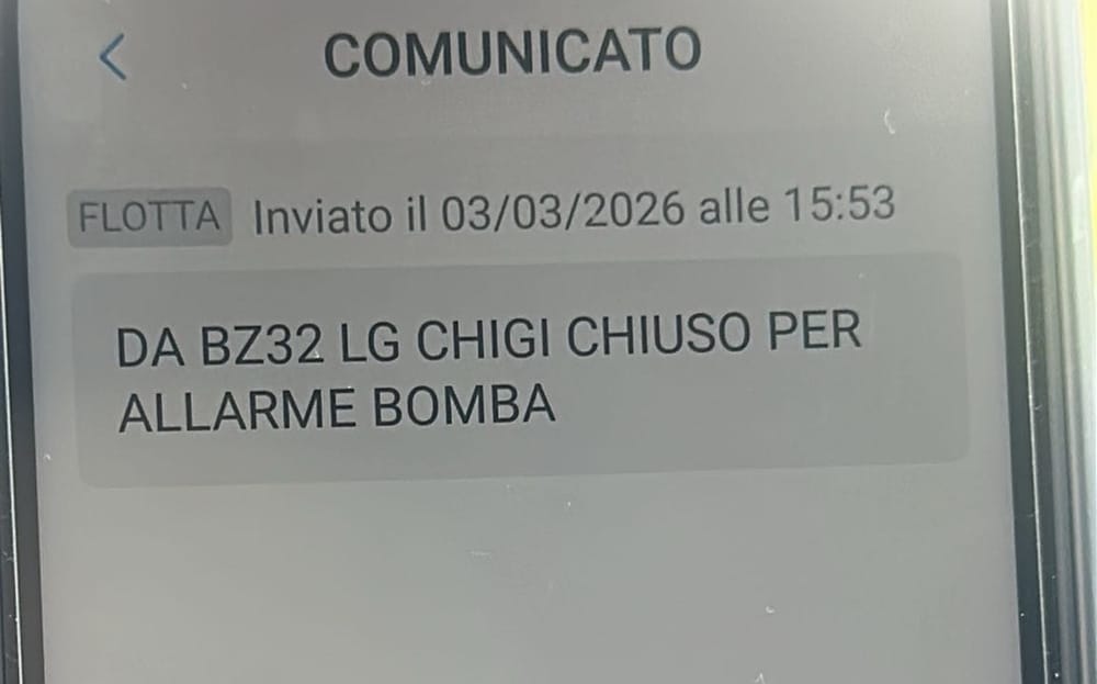 “Largo Chigi chiuso per allarme bomba” Messaggio ai taxi. Revocato dopo 10 minuti