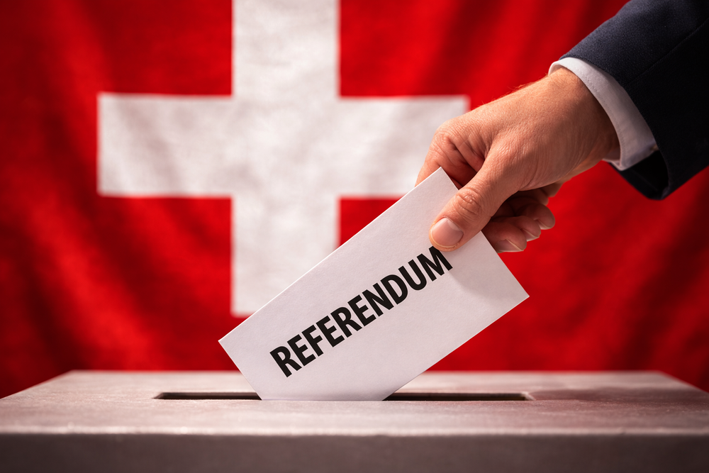 Svizzera, referendum per limitare la popolazione a 10 milioni: il governo avverte “rischi per economia e rapporti con l’Ue”