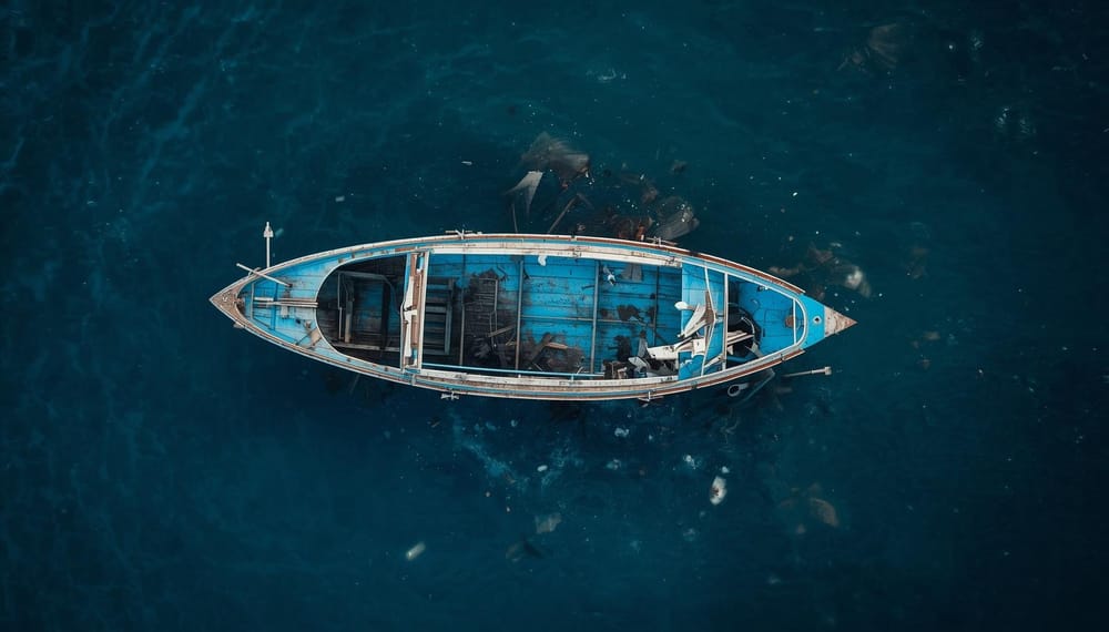 Flash mob davanti all'Eurocamera: "Basta morti in mare, alle vittime va dato un nome"