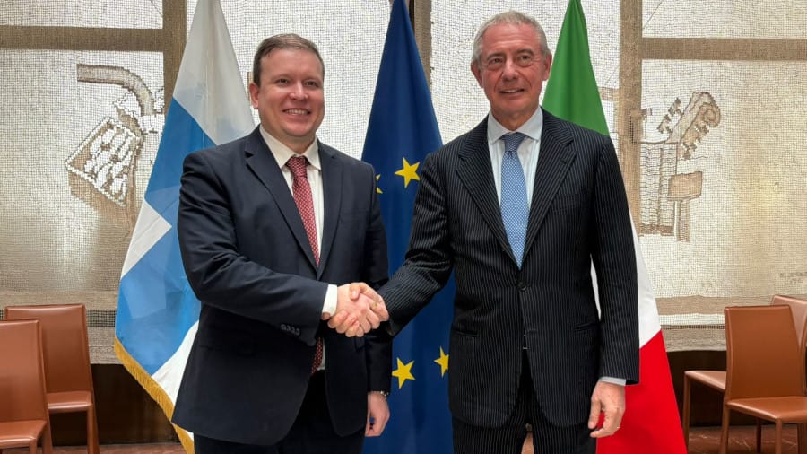 Urso: “Serve una strategia industriale europea per rafforzare la sovranità tecnologica”