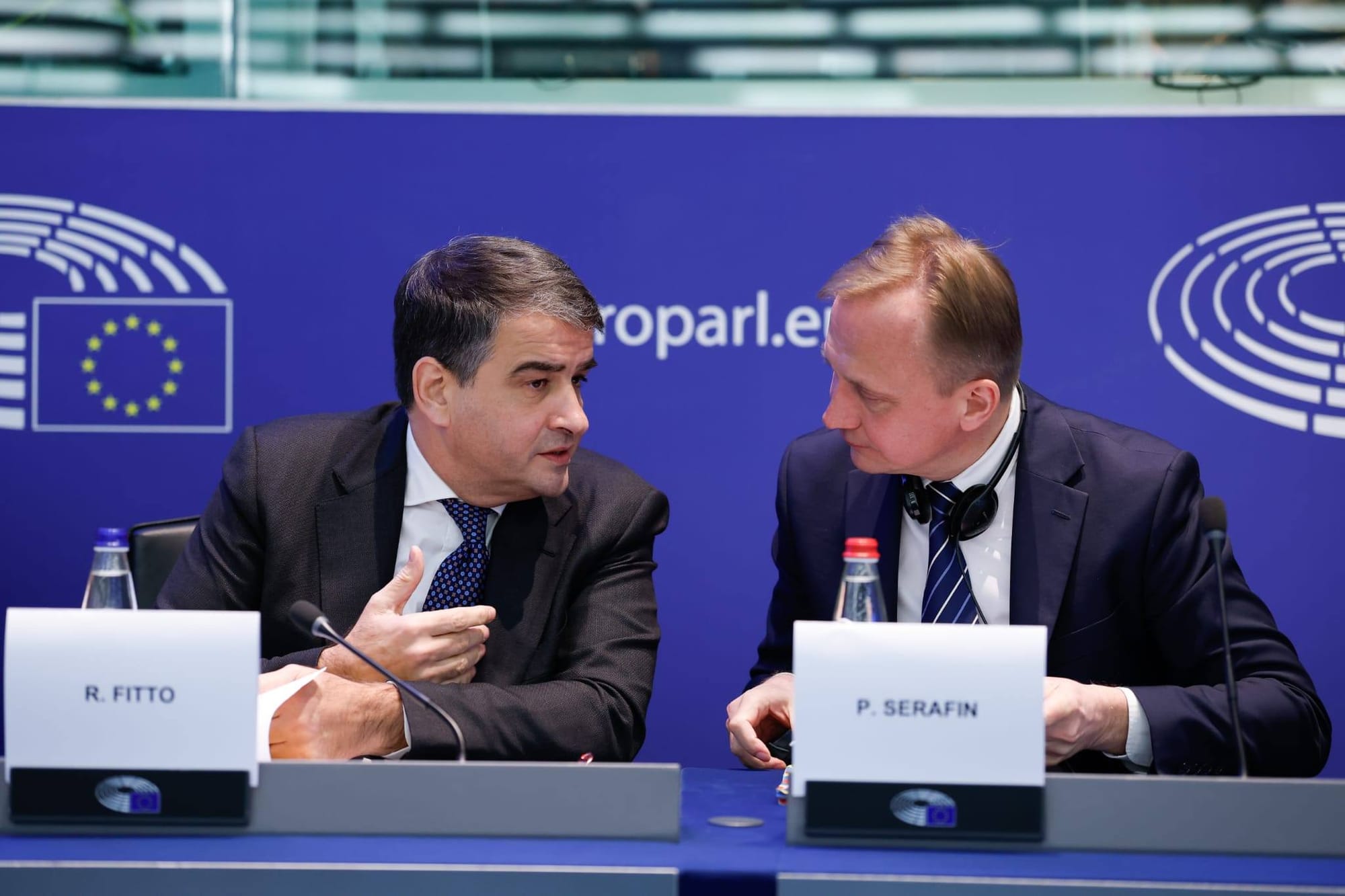 IA, Fitto: “Impatto significativo sul lavoro, ridurre i rischi di esclusione”