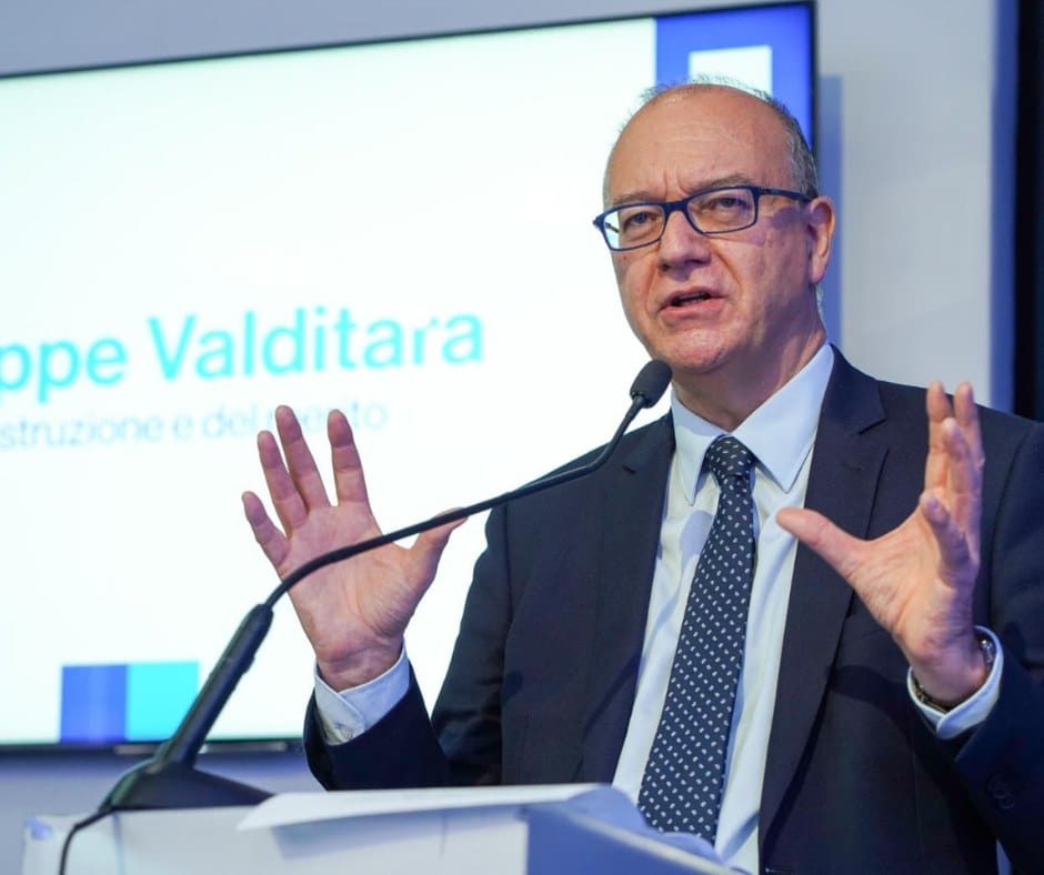 Scuola, Valditara stanzia 30 milioni per progetti didattici su ambiente e cura degli spazi