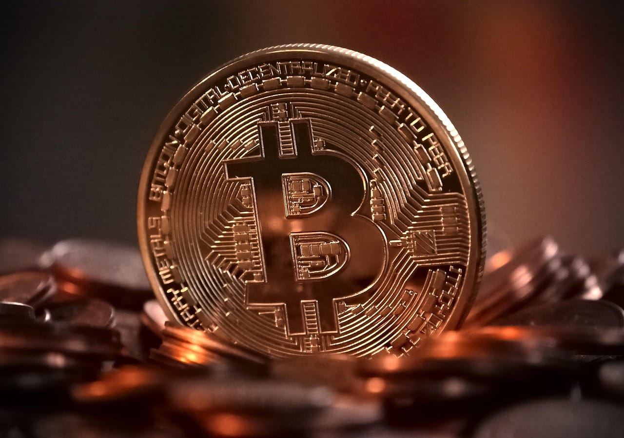 Bitcoin crolla sotto i 70mila: l’effetto Trump potrebbe finire