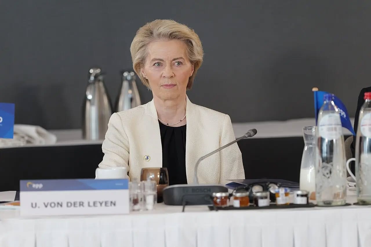 UE, Von der Leyen sfida i veti: avanti anche senza unanimità