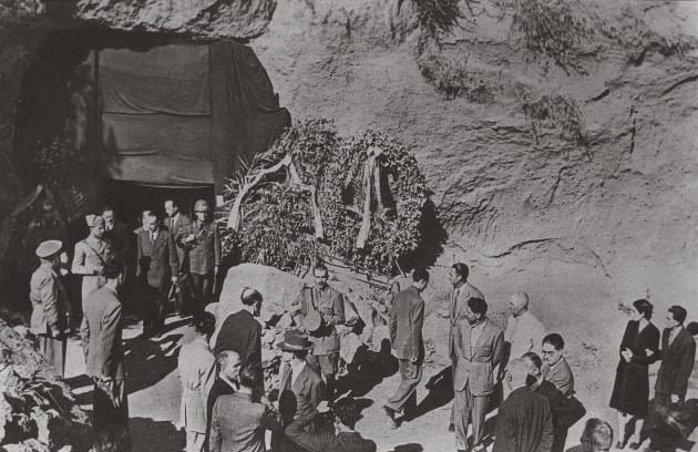 Roma ricorda l’eccidio delle Fosse Ardeatine: Mattarella guida le celebrazioni per l’82° anniversario