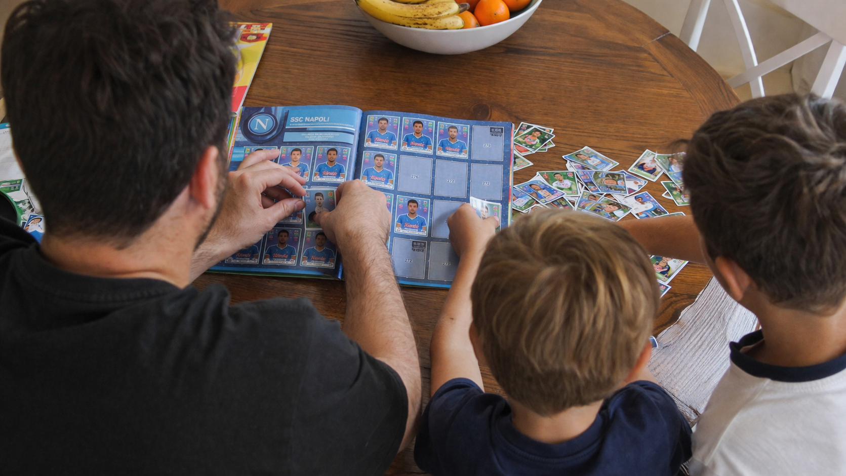 Figurine azzurre, dal 2035 cambio storico: la FIGC affida i diritti a Topps e chiude l’era Panini