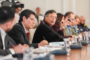 Colombia, Petro sfida il mercato: carne sotto controllo, salario al massimo