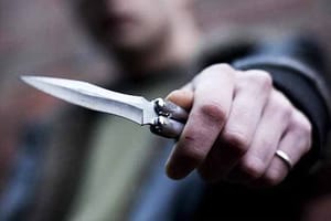 Roma, uomo ucciso a coltellate davanti a un supermercato