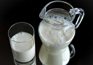 Latte artificiale contaminato, sette Paesi segnalano casi: il rischio è considerato basso
