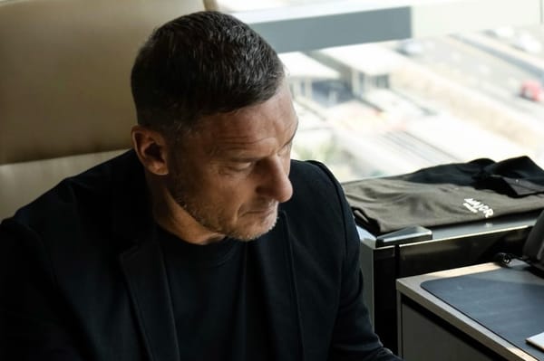 Totti, il Gip chiude il caso: nessun processo per abbandono di minori