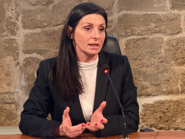 Gava guida la delegazione italiana alla Conferenza AIE di Parigi