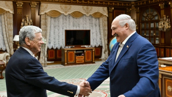 Lukashenko apre agli USA: liberati 250 prigionieri politici, sanzioni verso la revoca