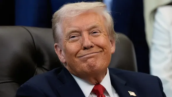 Iran, Trump: “Stiamo per colpirli duramente”